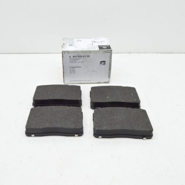 NEW MERCEDES-BENZ S W222 MAYBACH REAR BRAKE PADS SET A0074205120 ORIGINAL - Image 2