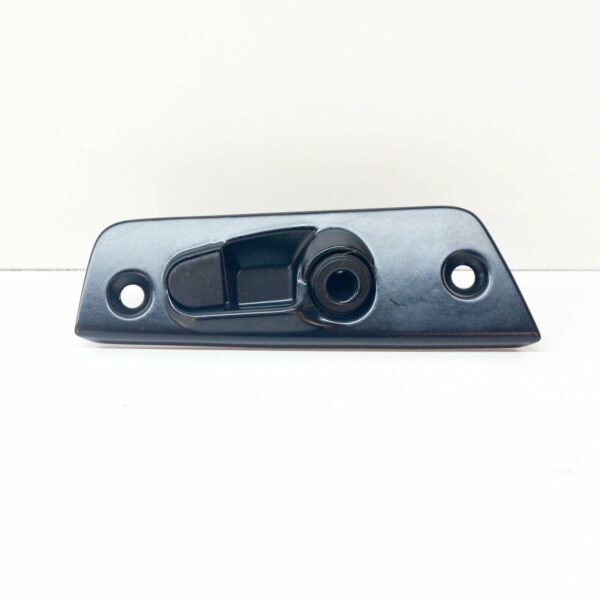 NEW VOLKSWAGEN TRANSPORTER T6 LEFT SLIDING DOOR UPPER CATCH PLATE 7E0843637B - Image 2