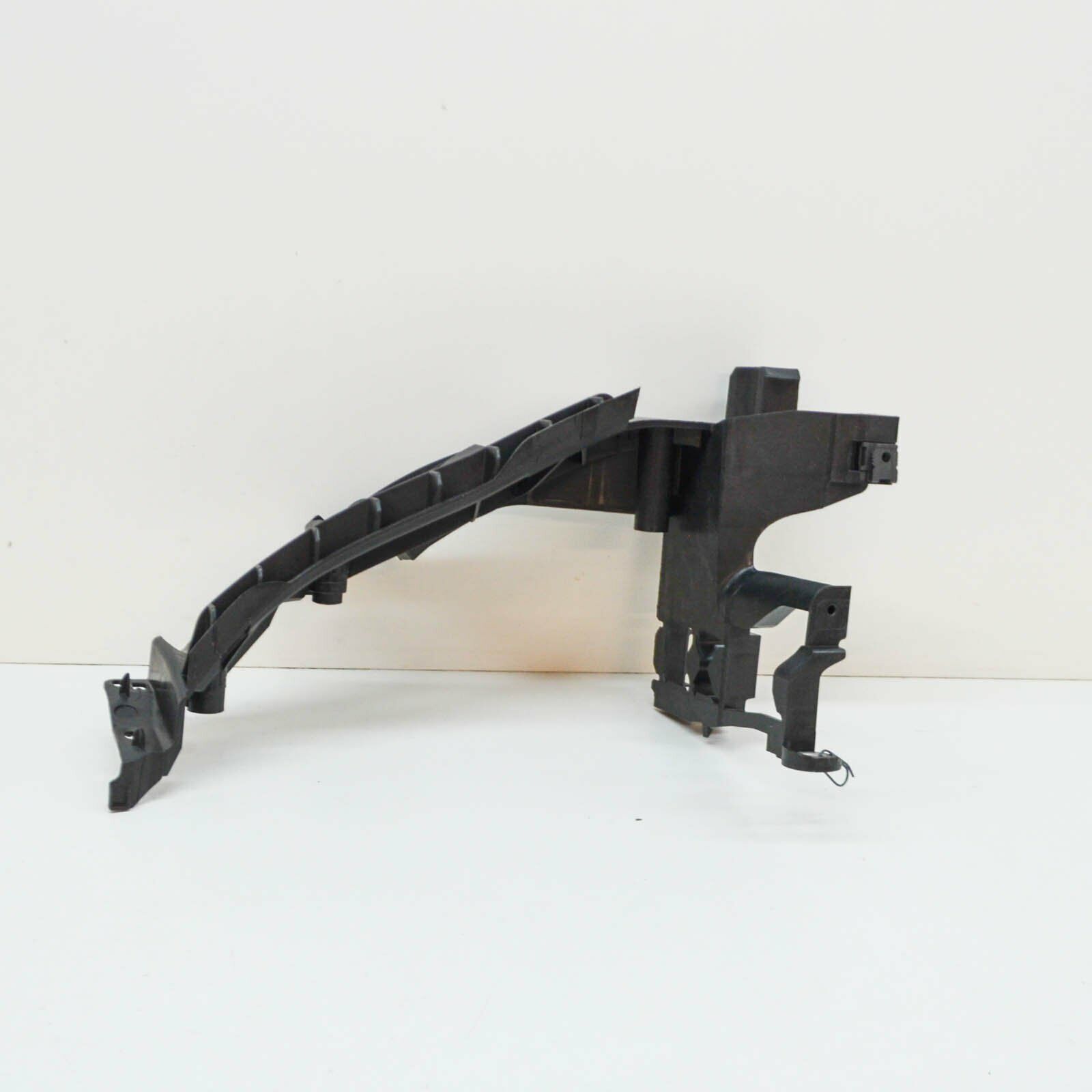 NEW AUDI A5 8T LEFT HEADLIGHT BRACKET 8T0805607D 2 NEW AUDI A5 8T LEFT HEADLIGHT BRACKET 8T0805607D - Image 2