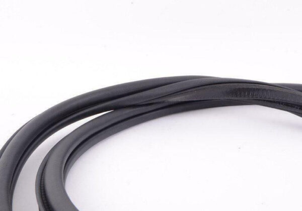 NEW VOLKSWAGEN JETTA A6 FRONT RIGHT DOOR SEAL 5C6867912J9B9 ORIGINAL - Image 2