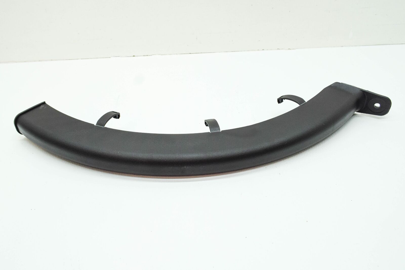 NEW MERCEDES-BENZ CLS C218 REAR TRUNK LID HINGE TRIM A2188210189 ORIGINAL 2 NEW MERCEDES-BENZ CLS C218 REAR TRUNK LID HINGE TRIM A2188210189 ORIGINAL - Image 2