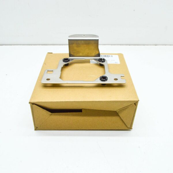 NEW AUDI Q7 4M RIGHT CRUISE CONTROL DISTANCE SENSOR BRACKET 4M0907574 - Image 2