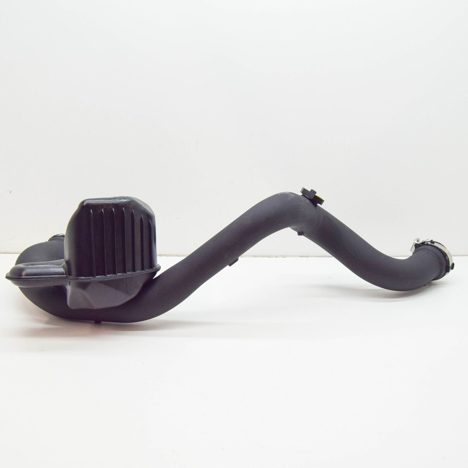 NEW AUDI A4 B8 LEFT CHARGE AIR COOLER PRESSURE HOSE 8K0145673AC ORIGINAL 2 NEW AUDI A4 B8 LEFT CHARGE AIR COOLER PRESSURE HOSE 8K0145673AC ORIGINAL - Image 2
