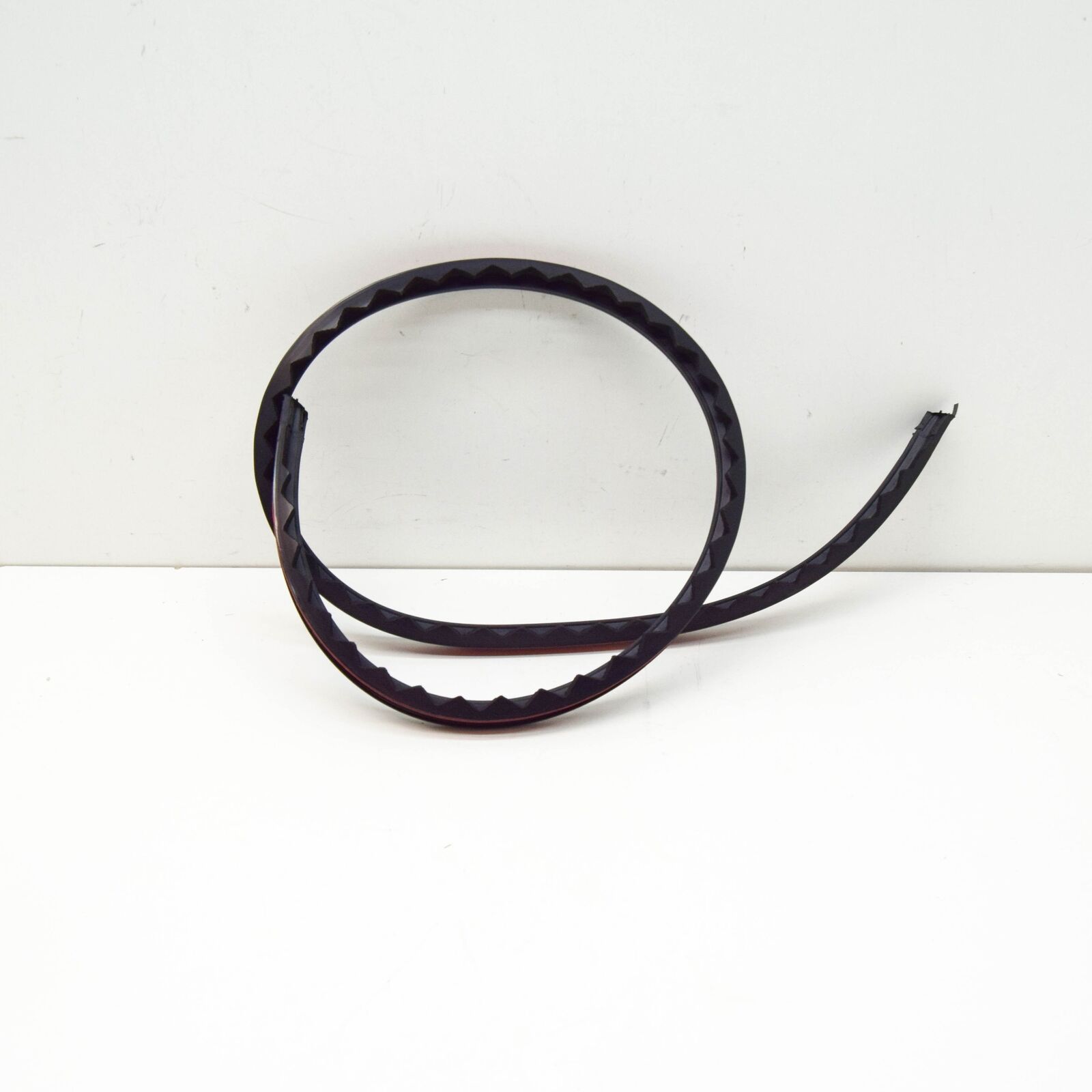 NEW AUDI A5 SPORTBACK 8T REAR SUNROOF SEAL 8T0877913 ORIGINAL 2 NEW AUDI A5 SPORTBACK 8T REAR SUNROOF SEAL 8T0877913 ORIGINAL - Image 2