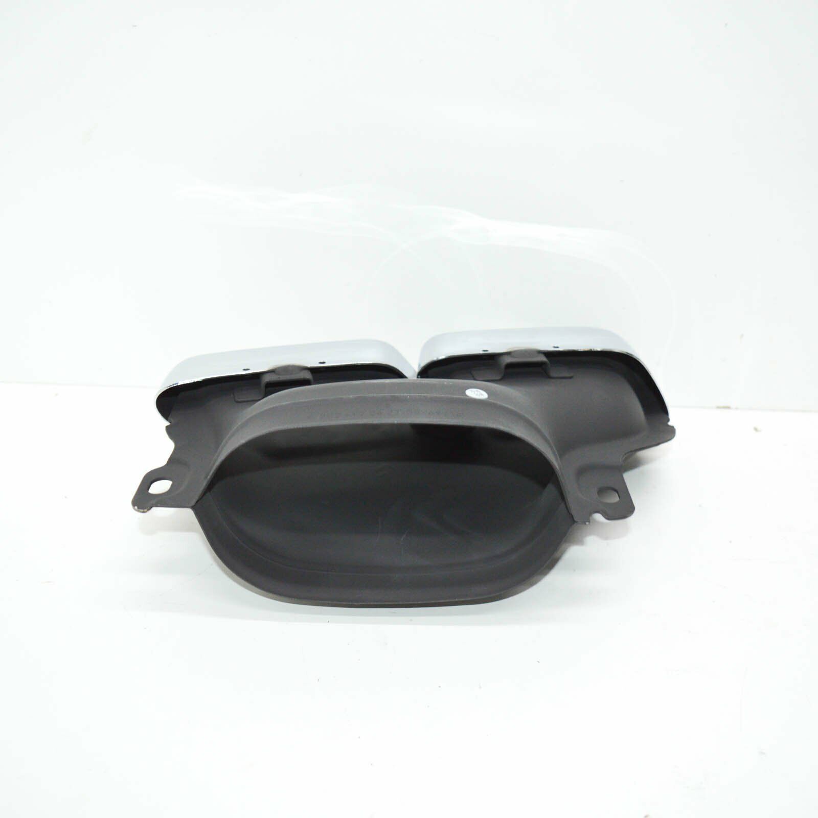 NEW MERCEDES-BENZ C-CLASS W205 LEFT AMG EXHAUST COVER A2054900427 2 NEW MERCEDES-BENZ C-CLASS W205 LEFT AMG EXHAUST COVER A2054900427 - Image 2