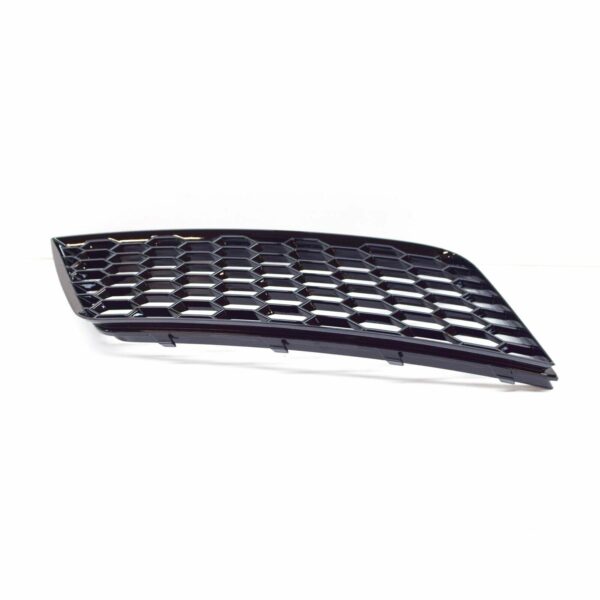 NEW AUDI RS3 8V FRONT BUMPER RIGHT AIR GUIDE GRILLE 8V4807682BT94 - Image 2