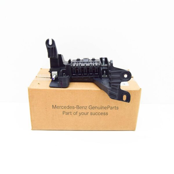 NEW MERCEDES BENZ GLE W166 FUSE BOX A1665409315 ORIGINAL - Image 2