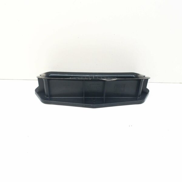 NEW AUDI A3 8V CENTER UPPER EXTERIOR AIR DUCT GRILLE 5Q0815479 - Image 2