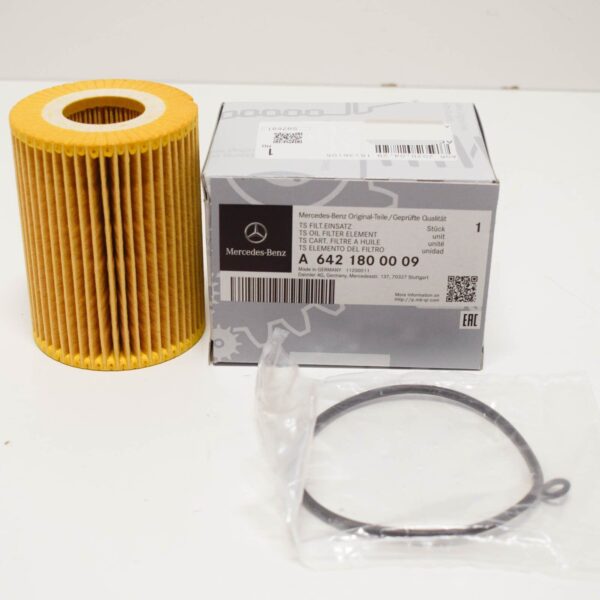 NEW MERCEDES BENZ E CLASS W212 FUEL FILTER DIESEL A6421800009 ORIGINAL - Image 2