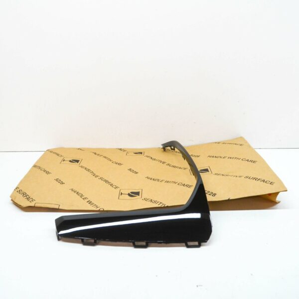 NEW AUDI SQ7 4M FRONT BUMPER RIGHT LOWER TRIM GLOSSY 4M0853300AT94 - Image 2