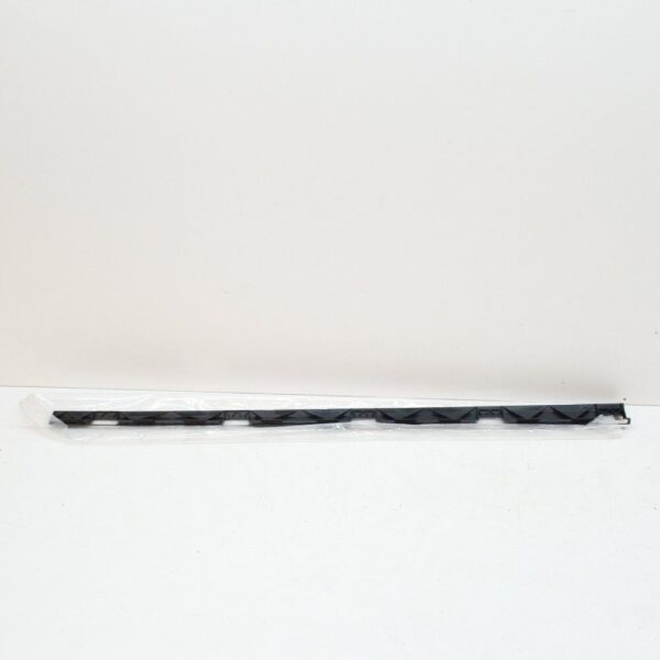NEW MERCEDES-BENZ GLE W167 FRONT RIGHT SIDE SKIRT BRACKET A1676988101 ORIGINAL - Image 2