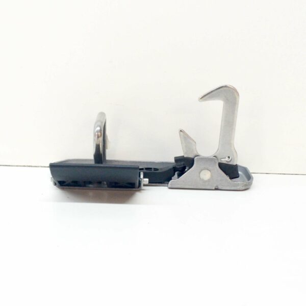 NEW VOLKSWAGEN PASSAT B7 ENGINE HOOD CATCH HOOK 3AA823480 - Image 2