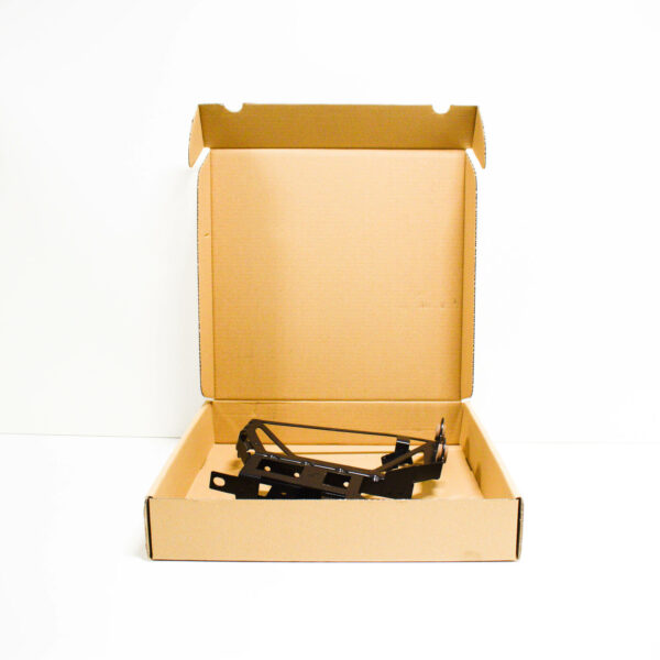 NEW AUDI Q5 8R COOLING RADIATOR BRACKET LEFT 8R0121261N - Image 2