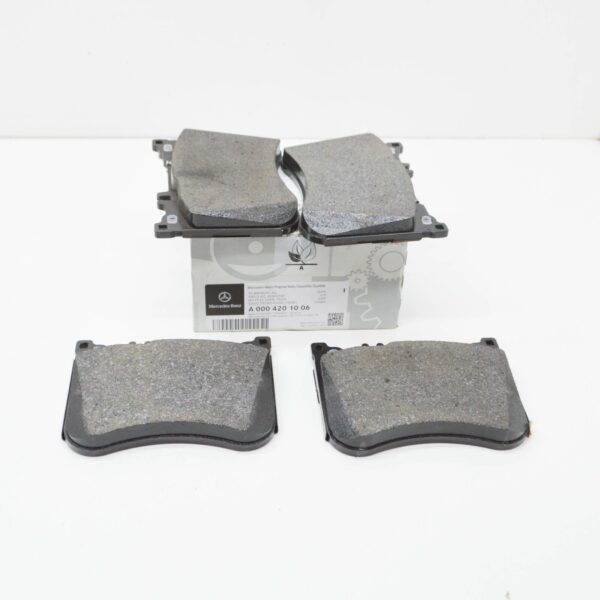 NEW MERCEDES-BENZ S W222 FRONT WHEEL BRAKE PAD SET A0004201006 ORIGINAL - Image 2