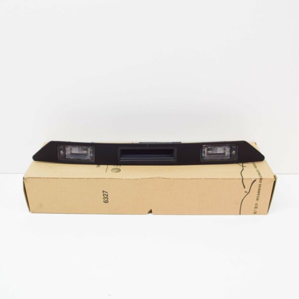 NEW AUDI A3 8P REAR LID GRIP MOLDING 8P48275743FZ - Image 2