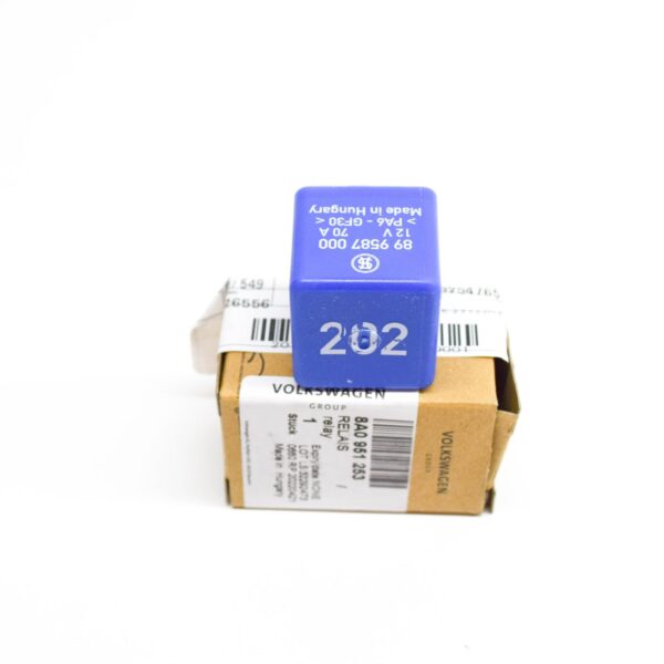 NEW AUDI A2 8Z GLOW PLUG CONTACT CLOSE RELAY 8A0951253 - Image 2