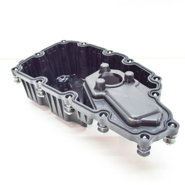 NEW MERCEDES-BENZ A W177 CRANKCASE OIL PAN A6560101302 ORIGINAL - Image 2