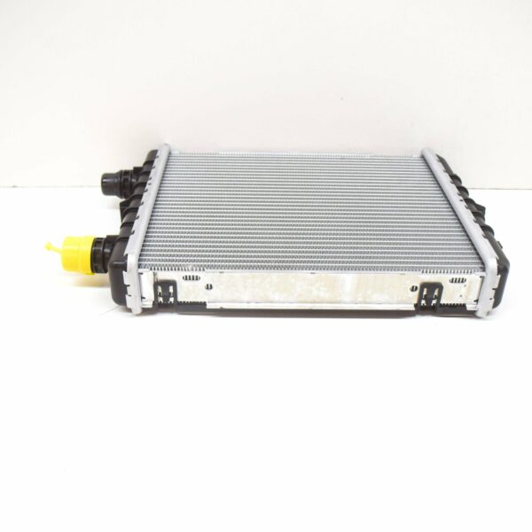 NEW MERCEDES-BENZ E W213 AMG AUXILIARY COOLANT RADIATOR A0995005800 - Image 2