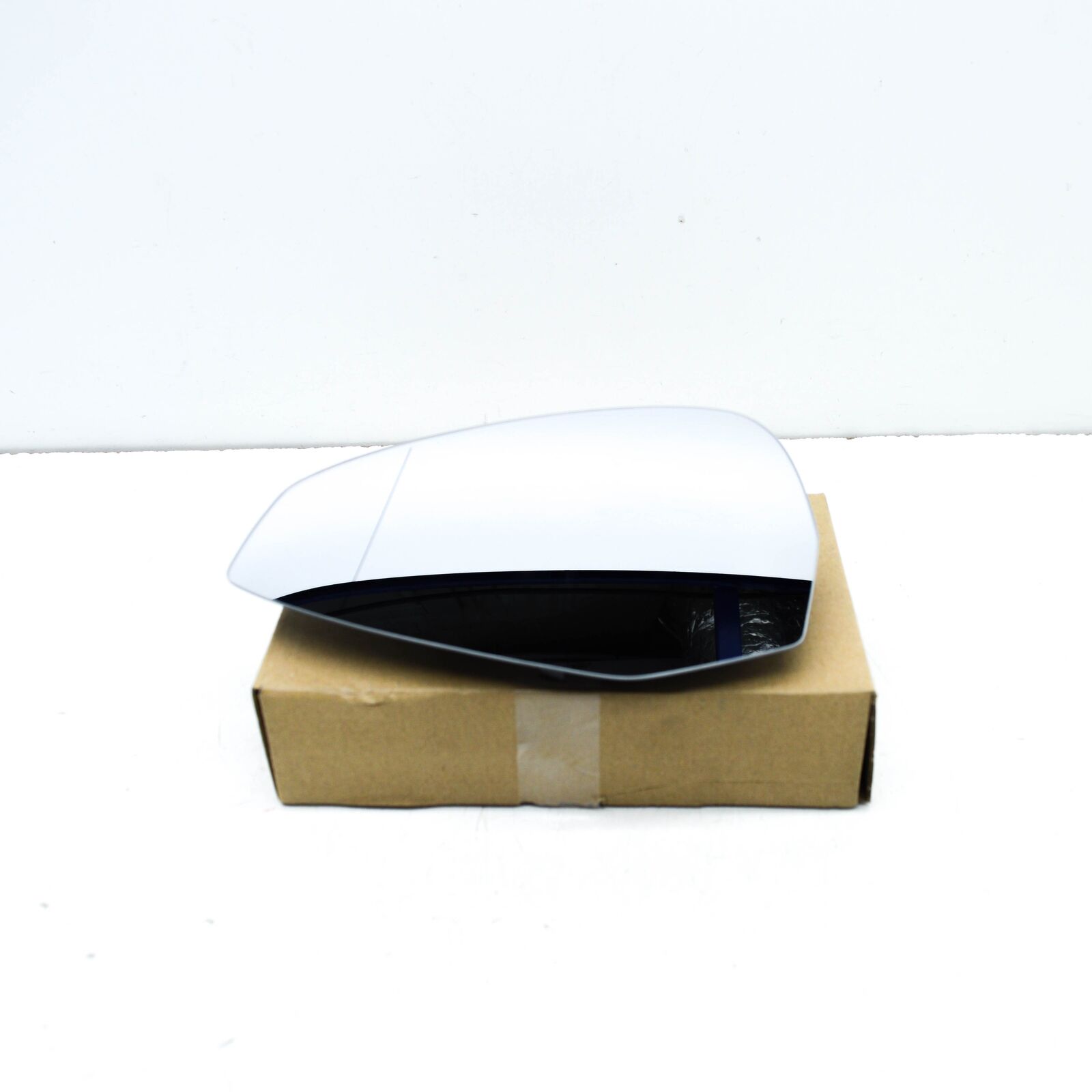 NEW AUDI A5 SPORTBACK F5 FRONT LEFT DOOR MIRROR GLASS 8W0857535E 2 NEW AUDI A5 SPORTBACK F5 FRONT LEFT DOOR MIRROR GLASS 8W0857535E - Image 2