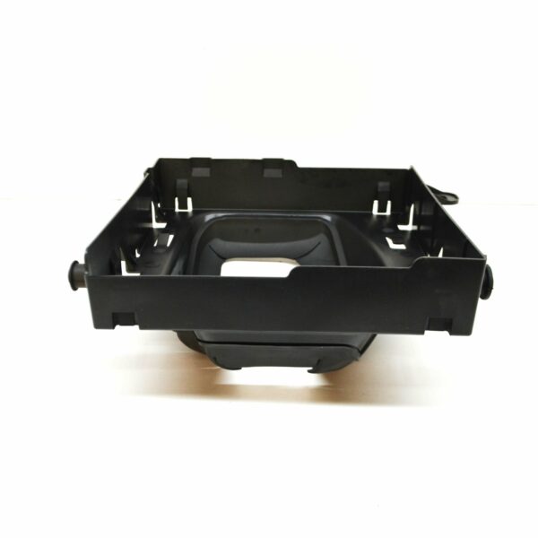 NEW MERCEDES BENZ A W176 FRONT AIR DUCT A1765000116 - Image 2