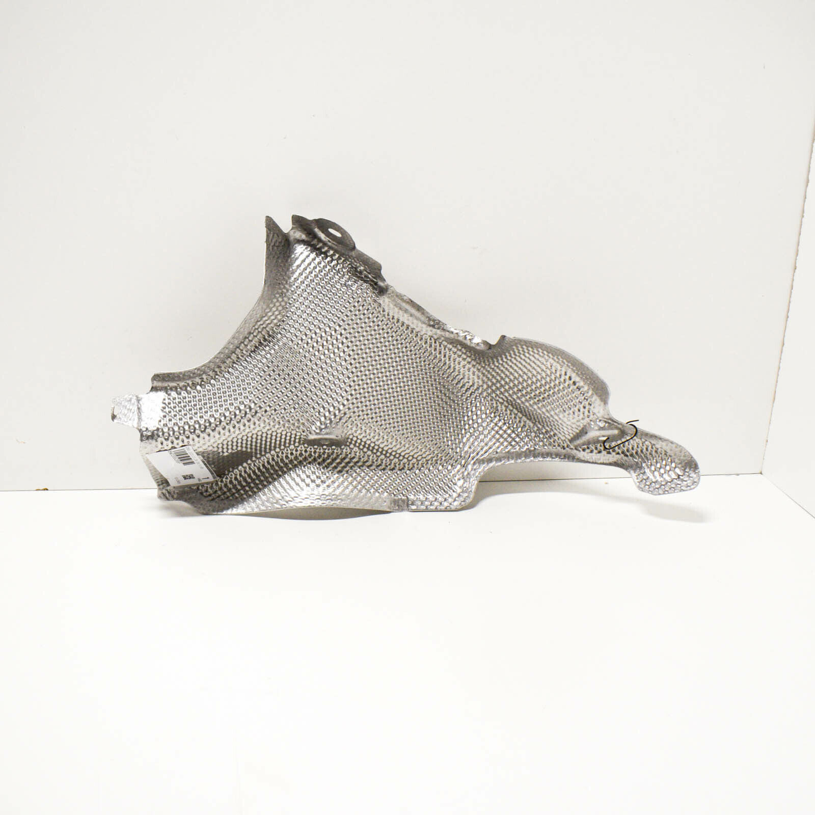 NEW AUDI A4 B9 FRONT LEFT CV JOINT HEAT SPLASH SHIELD 8W0399299F ORIGINAL 2 NEW AUDI A4 B9 FRONT LEFT CV JOINT HEAT SPLASH SHIELD 8W0399299F ORIGINAL - Image 2