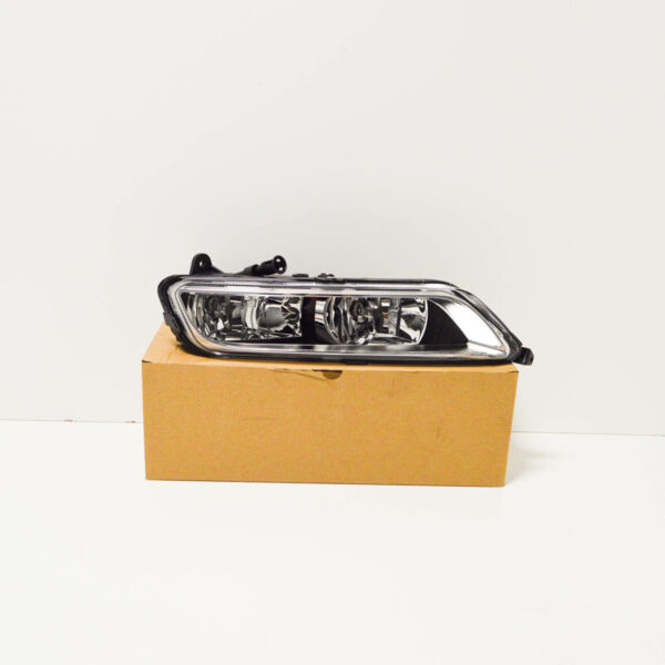NEW VOLKSWAGEN PASSAT B7 FRONT LEFT HALOGEN FOG LIGHT 3AA941661D - Image 2