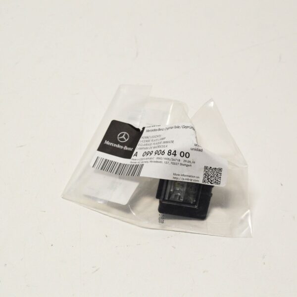 NEW MB VITO W447 LICENSE NUMBER PLATE LIGHT A0999068400 ORIGINAL - Image 2