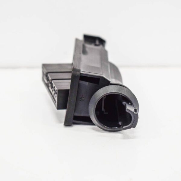 NEW AUDI A4 B8 FLAT CONNECTOR W/ LOCKING MECHANISM 8K0972702 ORIGINAL - Image 2