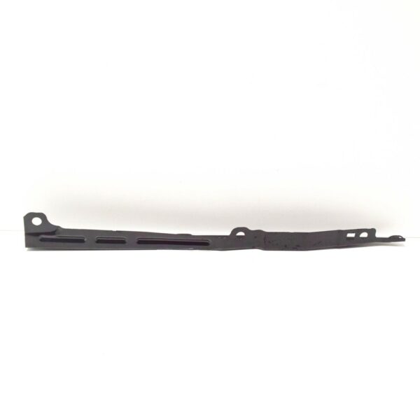NEW AUDI Q3 8U LEFT FRONT BRACKET FOR FENDER 8U0821467A - Image 2