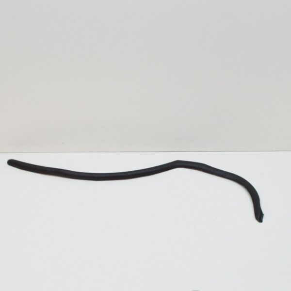 NEW VW TOUAREG 7P5 REAR RIGHT DOOR SEAL 7P0839762K ORIGINAL - Image 2