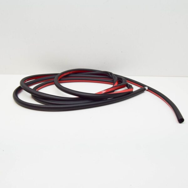 NEW CUPRA FORMENTOR FRONT DOOR OUTER SEAL 5FA837911B9B9 ORIGINAL - Image 2