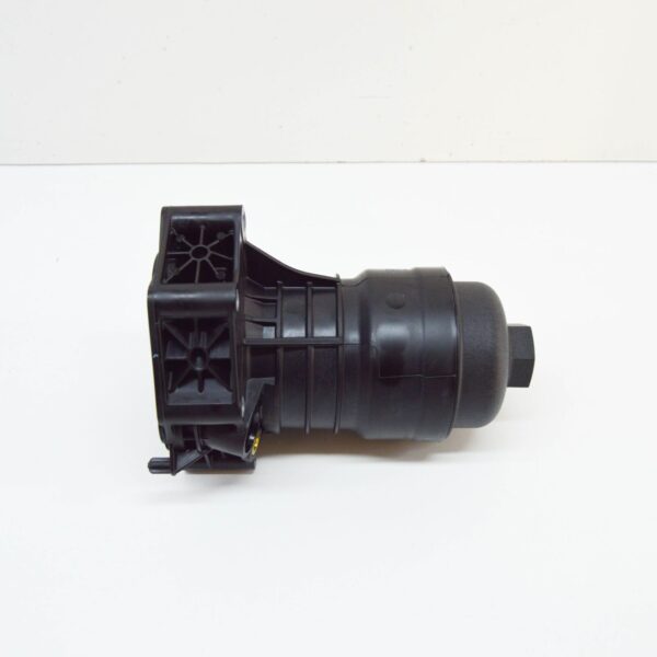 NEW AUDI A4 AVANT B9 ENGINE OIL FILTER HOUSING 06M115401L - Image 2
