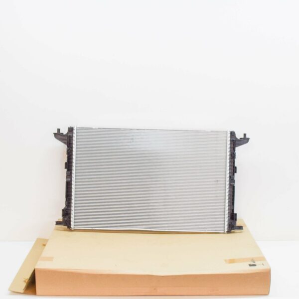 NEW AUDI A4 8W B9 COOLANT RADIATOR 8W0121251K - Image 2