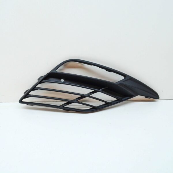 NEW SEAT LEON MK3 5F FRONT RIGHT FOG LIGHT GRILLE 5F0853666J9B9 ORIGINAL - Image 2