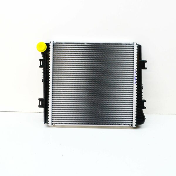 NEW MERCEDES-BENZ AMG GT C190 ENGINE WATER RADIATOR A0995005903 - Image 2