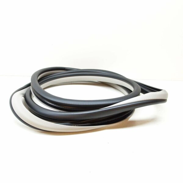 NEW MB E W212 FRONT LEFT DOOR EDGE SEAL RUBBER GUARD A21269700517L53 ORIGINAL - Image 2