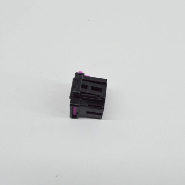 NEW AUDI A1 MK1 FRONT SEAT HEATER 6-PIN FLAT CONNECTOR HOUSING 4F0937731 - Image 2
