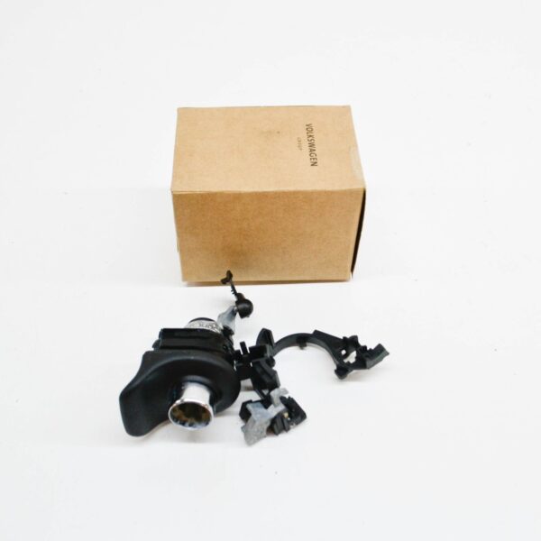 NEW VOLKSWAGEN FOX REAR LID LOCK CATCH 5Z6827565J1NN - Image 2
