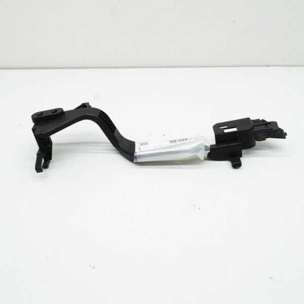 NEW MERCEDES-BENZ E W213 FRONT RIGHT AXLE CABLE DUCT A2055467880 ORIGINAL - Image 2