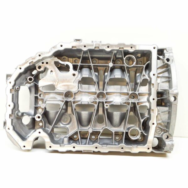NEW AUDI A3 8V ENGINE UPPER OIL PAN SUMP 06K103603CQ ORIGINAL - Image 2