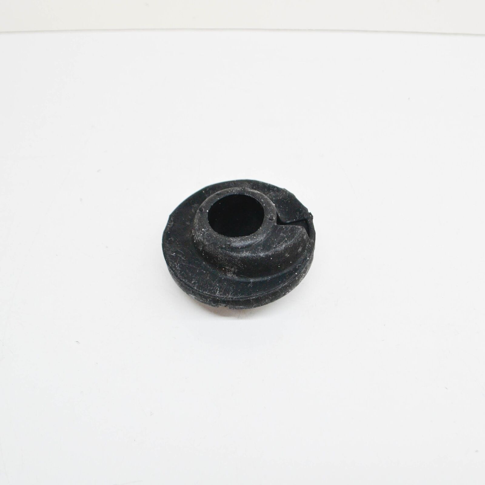 NEW AUDI A4 B8 REAR LOWER SPRING RUBBER PAD 8K0512297E ORIGINAL 2 NEW AUDI A4 B8 REAR LOWER SPRING RUBBER PAD 8K0512297E ORIGINAL - Image 2