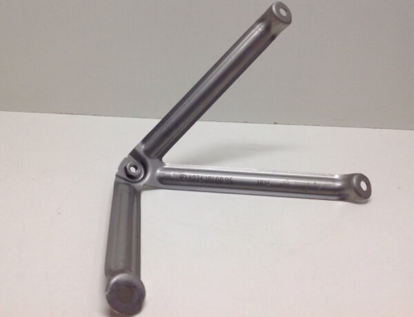 NEW MERCEDES-BENZ C W204 OIL PUMP BRACKET A2741810095 ORIGINAL - Image 2