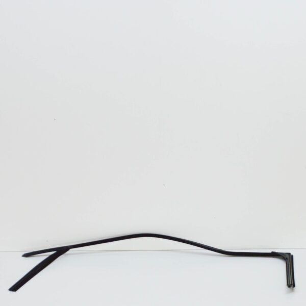 NEW AUDI A3 8P FRONT RIGHT DOOR WINDOW GUIDE 8P3837440D ORIGINAL - Image 2