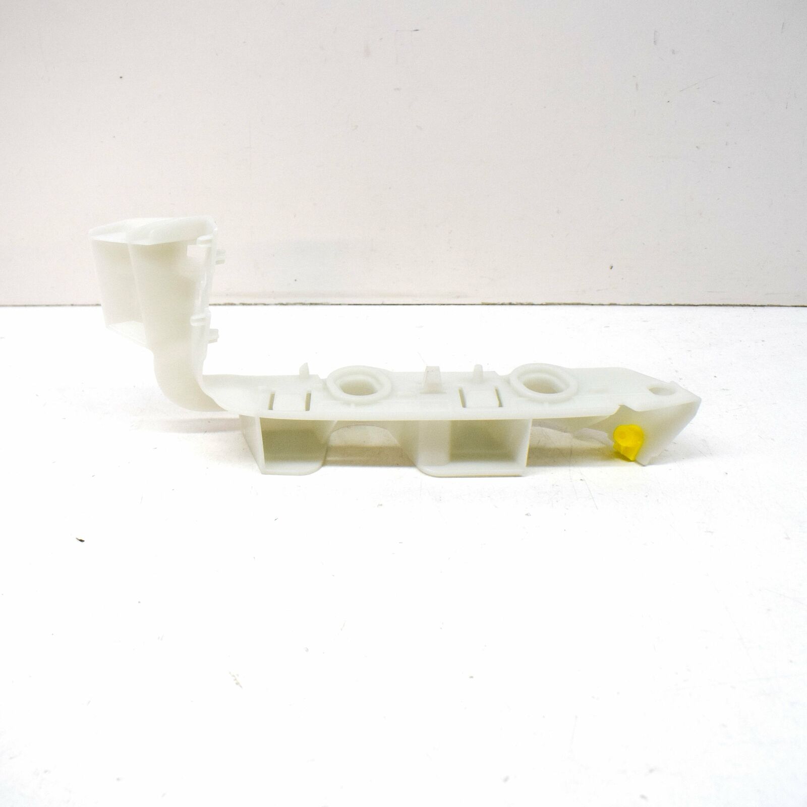 NEW AUDI A4 B9 FRONT LEFT BUMPER BRACKET GUIDE UPPER 8W0807283E ORIGINAL 2 NEW AUDI A4 B9 FRONT LEFT BUMPER BRACKET GUIDE UPPER 8W0807283E ORIGINAL - Image 2