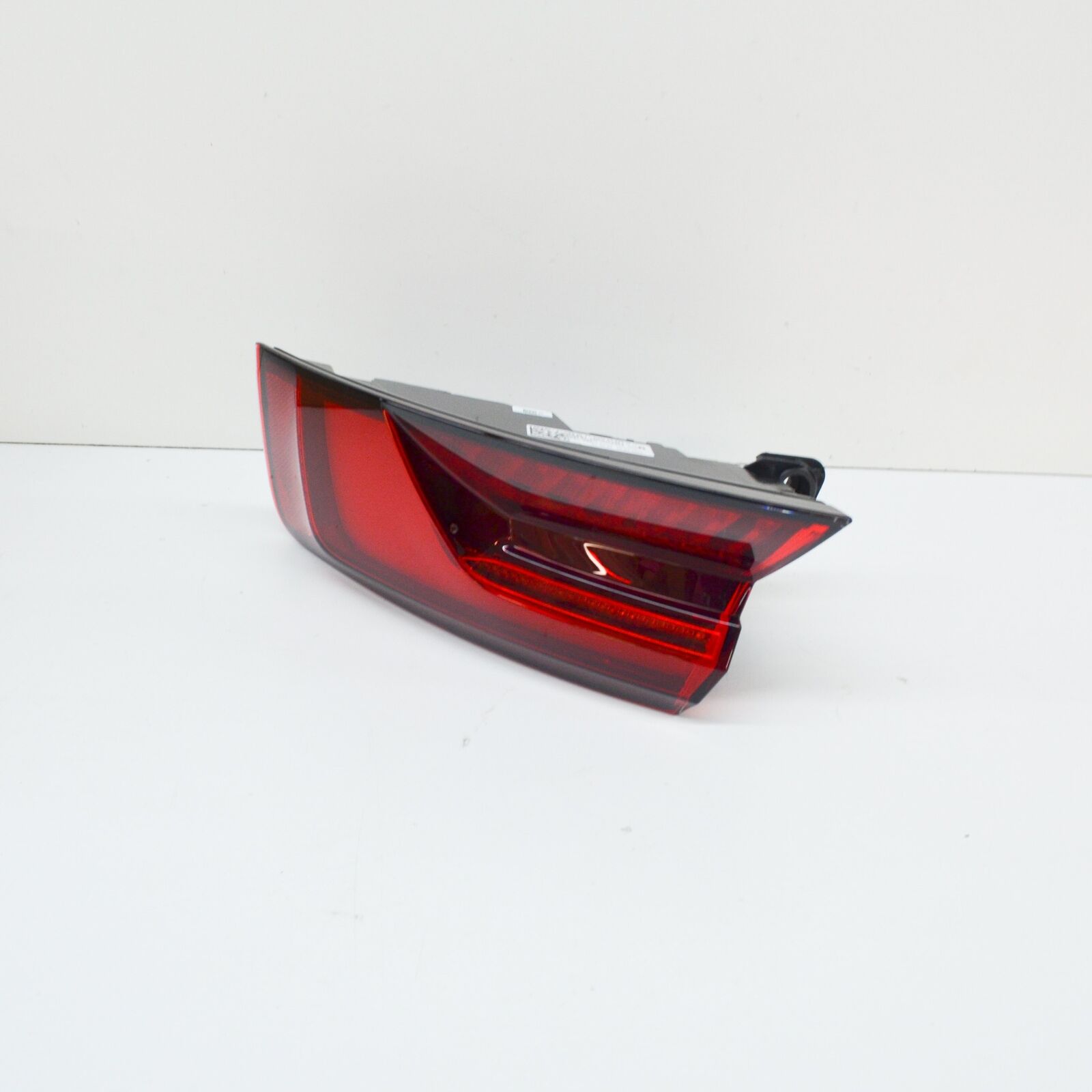 NEW AUDI A5 8W6 REAR RIGHT TAILLIGHT 8W6945092L ORIGINAL 2 NEW AUDI A5 8W6 REAR RIGHT TAILLIGHT 8W6945092L ORIGINAL - Image 2
