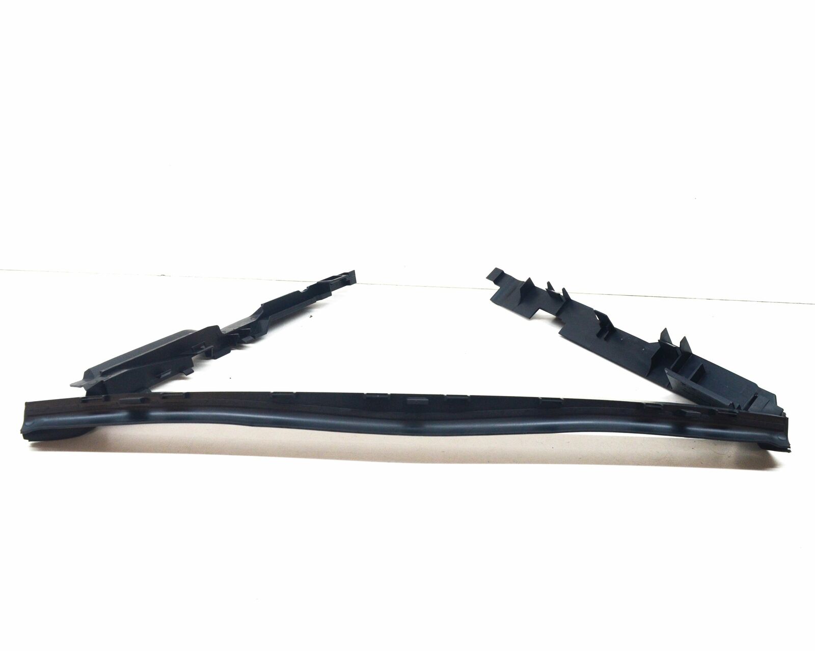 NEW MERCEDES-BENZ C W205 AMG RADIATOR AIR DUCT UPPER BAFFLE A2055052530 2 NEW MERCEDES-BENZ C W205 AMG RADIATOR AIR DUCT UPPER BAFFLE A2055052530 - Image 2