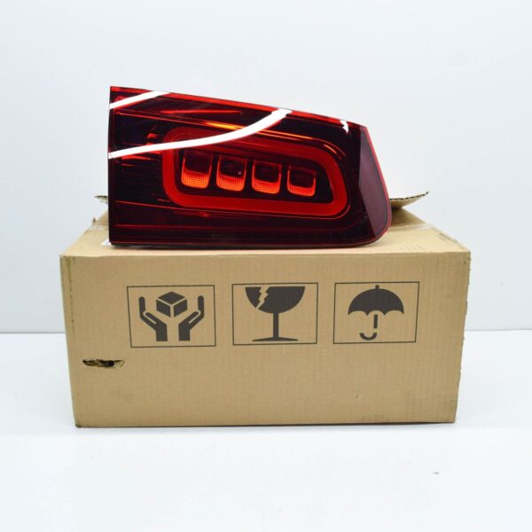 NEW MB GLC COUPE C253 REAR LEFT TRUNK BOOTLID TAILLIGHT A2539062303 ORIGINAL - Image 2