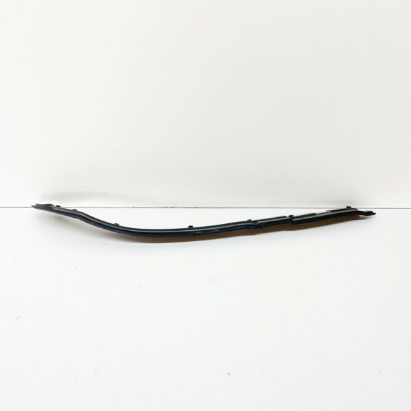 NEW MERCEDES-BENZ C W203 FRONT RIGHT DOOR SEALING FRAME A2037201678 - Image 2
