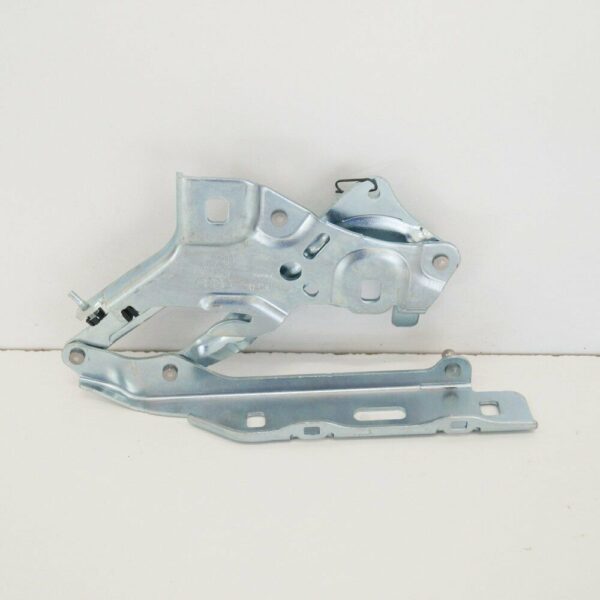 NEW AUDI A4 AVANT B9 BONNET RIGHT HINGE 8W0823302D - Image 2