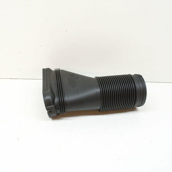 NEW AUDI A3 8P AIR INTAKE DUCT 1K0129618BM - Image 2